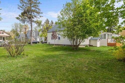 3 Broad Ave, Concord NH  03301-2734 exterior