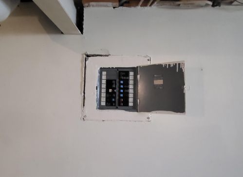 5877 67, Milwaukee WI 53218-1956 exterior