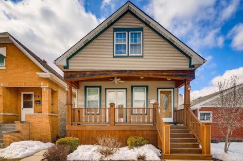 6104 Menard Ave, Chicago, IL 60638-4410