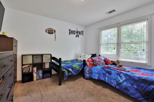 729 Crestview Ter, Gainesville GA 30501-3109 exterior