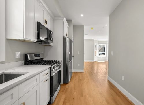 28 Falcon St, Boston, MA