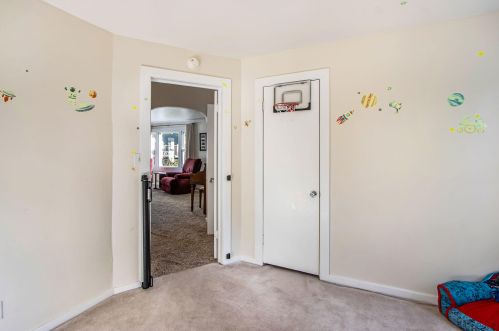 2521 Glendale Blvd, Kalamazoo MI 49004-1728 exterior