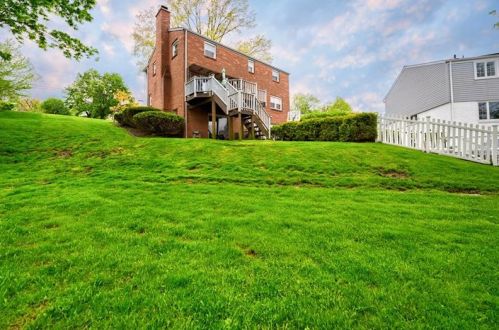 78 Carleton Dr, Pittsburgh PA 15243-1336 exterior