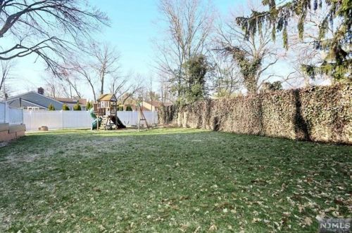 309 Elm St, Oradell NJ  07649-2261 exterior