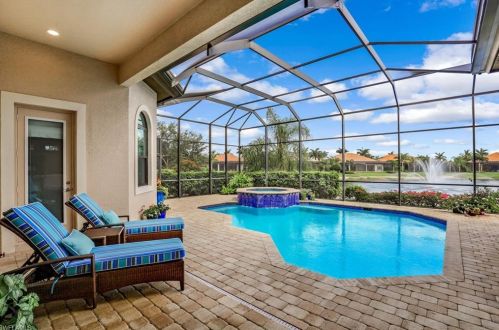 6512 Costa Cir, Naples FL 34113-1702 exterior