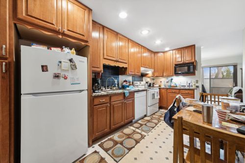 9035 70, Milwaukee WI 53218-3941 exterior