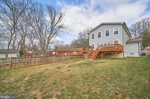 4058 Taney Ave, Alexandria VA 22304-2438 exterior