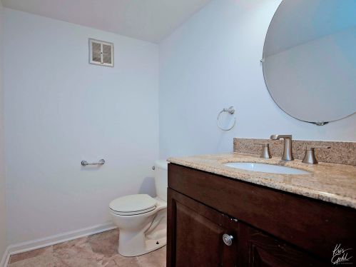 2712 Vermont Ave, Waukegan IL 60087-3648 exterior