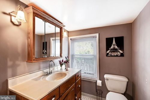 2039 Brandywine St, Philadelphia PA 19130-3204 exterior