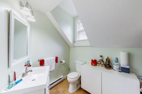 2 Morton St, Taunton MA 02780-3035 exterior