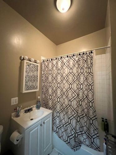 5144 Throop St, Chicago IL 60607-2534 exterior