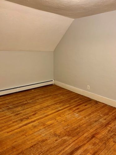 7 Standish St, Worcester MA 01604-3211 exterior