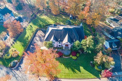 21 Southfield Rd, Edison NJ 08820-3141 exterior