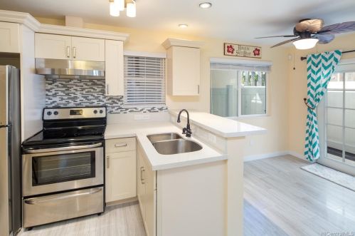 1510 Emerson St, Honolulu, HI 96813-2122