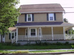 430 Winchester St, Newton, MA 02461-2011