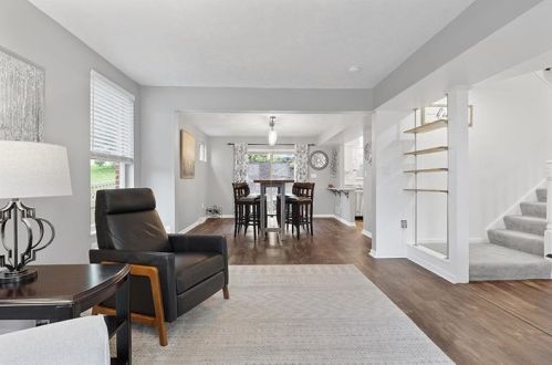 5015 Broad St, Pittsburgh PA  15224-2403 exterior