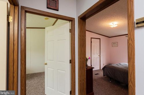 518 Pheasant Rdg Cir, Lancaster PA exterior