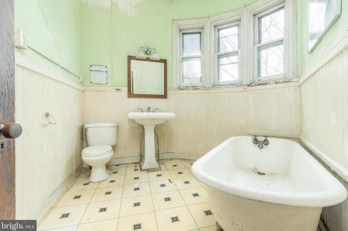 4510 Chester Ave, Philadelphia PA 19143-3706 exterior