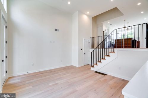 959 Marshall St, Philadelphia PA 19122 exterior