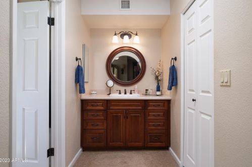 10406 22 St, Phoenix AZ 85006-2017 exterior