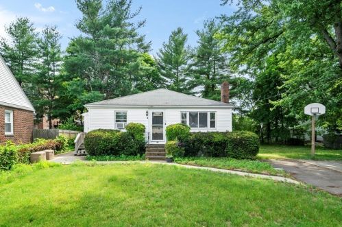 48 Ballou St, Quincy MA  02169-1248 exterior