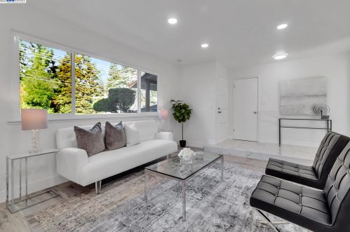 2850 Madeira Way, Concord CA  94523-2023 exterior