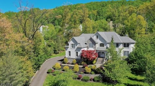 31 Washington Valley Rd, Warren NJ  07059-7047 exterior