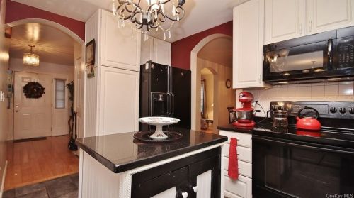 344 Haviland Dr, Patterson NY 12563-1452 exterior