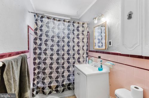 1301 Greeby St, Philadelphia PA 19135-2604 exterior