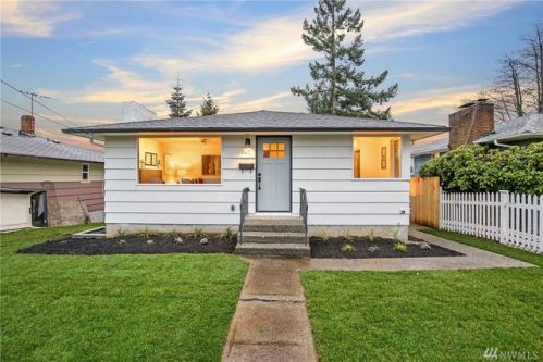 8847 16 Ave, Seattle WA  98106-2356 exterior