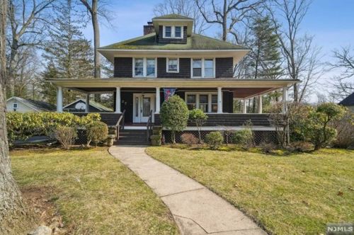 137 Haworth Dr, Haworth NJ 07641-1540 exterior