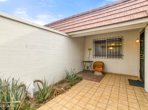 5654 12 St, Phoenix AZ 85086-7358 exterior