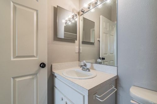 8814 Cypress Hammock Dr, Tampa FL  33614-8100 exterior