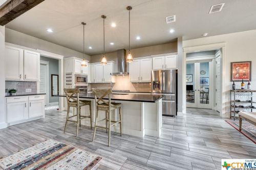 1044 Pegasus Dr, Spring Branch TX 78070 exterior