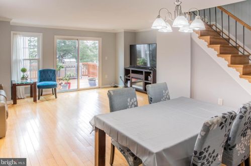 7467 Duddington Dr, Alexandria VA 22315-3849 exterior