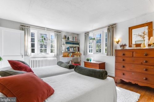 321 Rose Tree Rd, Media PA 19063-1100 exterior