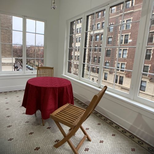 415 Surf St, Chicago IL 60657-6106 exterior