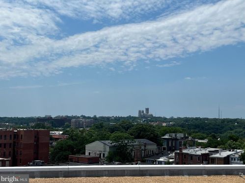 1736 Columbia Rd, Washington DC 20009-2833 exterior