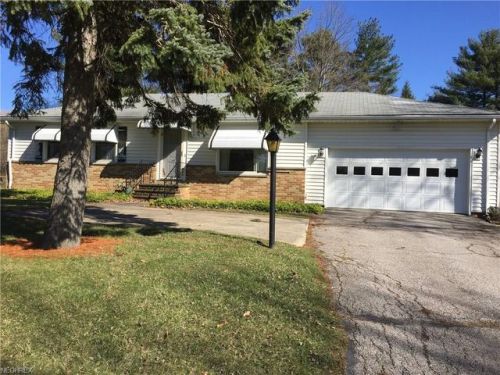 5955 Robertdale Rd, Cleveland, OH 44146-2551