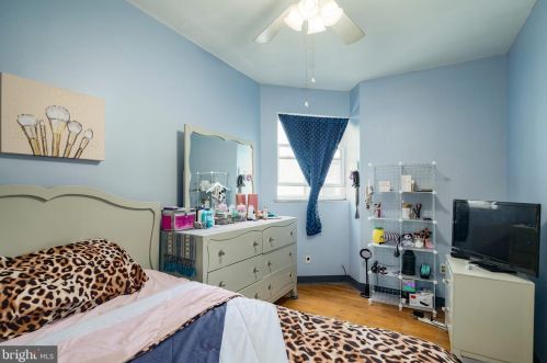 1904 Alder St, Philadelphia PA 19148-2365 exterior