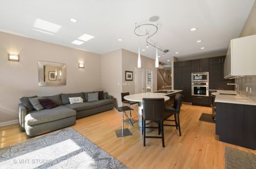 2647 Marshfield Ave, Chicago IL 60614-1001 exterior