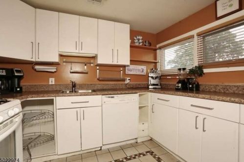 234 Mclean Blvd, Paterson NJ 07504-1235 exterior