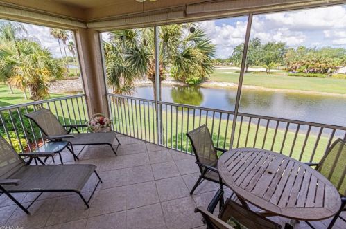 1981 Crestview Way, Naples FL 34119-3360 exterior