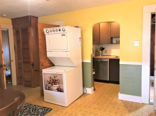 56 Derby Ave, Seymour CT 06483-3106 exterior