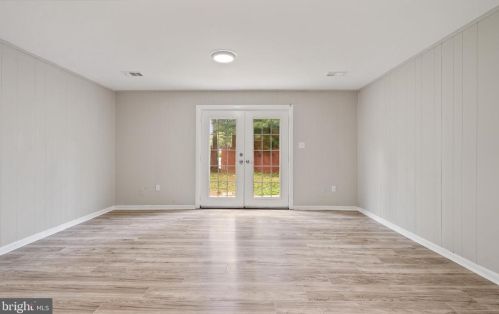 5207 Dover Pl, Alexandria VA 22311-1204 exterior