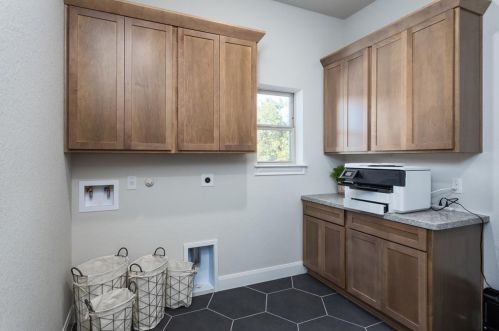 555 Mystic Pkwy, Spring Branch TX 78070-5267 exterior