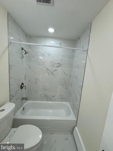 909 Garnet Dr, Burlington NJ 08016-4715 exterior