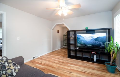 124 Jessie St, Joliet IL 60433-1430 exterior