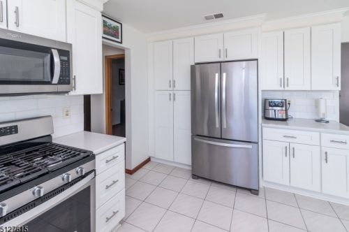 24 Brownstone Ter, Paterson NJ  07506-3447 exterior