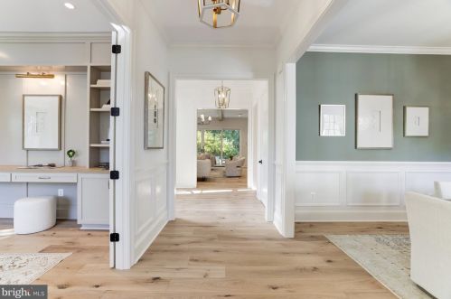 1809 Briar Ridge Ct, Mc Lean VA  22101-4203 exterior